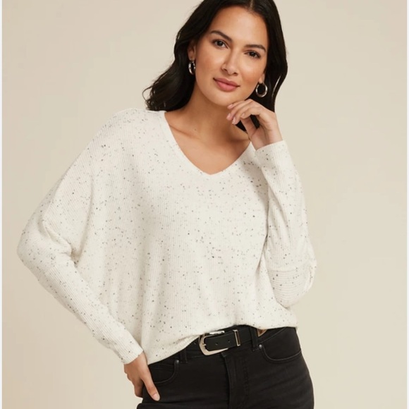 Maurice’s Women’s 24/7 Dakota V Neck Dolman Top - Picture 1 of 7